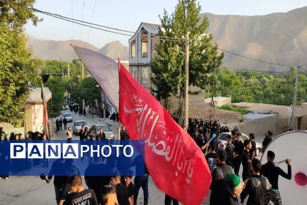 مراسم عزاداری و زنجیرزنی هیئات مذهبی شهر بار در روز تاسوعا حسینی 