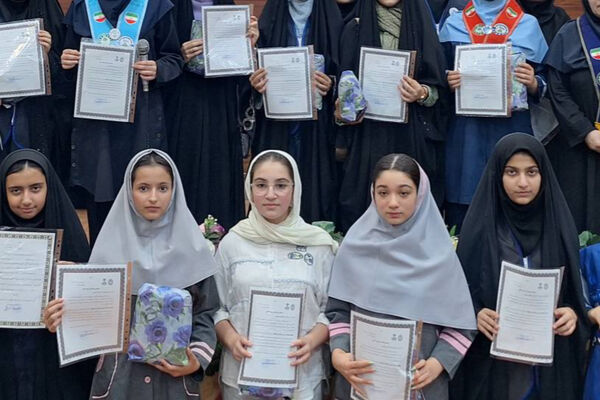 تقدیر از سرمایه‌های انسانی سازمان دانش‌آموزی ناحیه ۴ شیراز