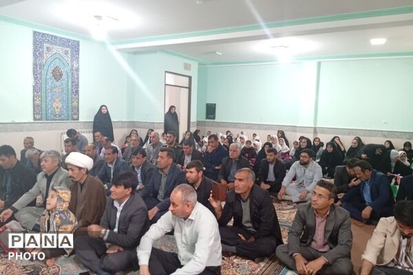 مراسم چهلمین روز شهدای دانش‌آموز و جنگ رمضان در دبیرستان پروین اعتصامی قلعه رئیسی