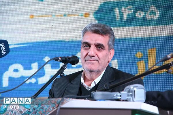 تجمع شبانه میدان شهرداری قم با حال و هوای عزاداری فاطمیه(س)