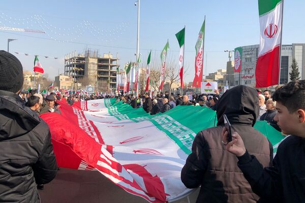 حضور اقشار مختلف شهرری در جشن پیروزی انقلاب 