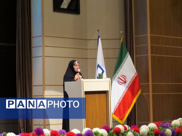 دیدار مشاور وزیر در امور زنان با دانشجویان دانشگاه فرهنگیان 