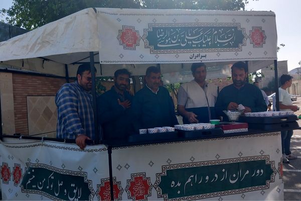  جشن پدر و دختری در دبستان مالک اشتر ملارد در دهه کرامت پیوند مهر را طنین انداز کرد 