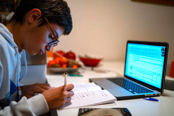 کلاس درس مدارس تهران برای سه‌شنبه و چهارشنبه مجازی شد