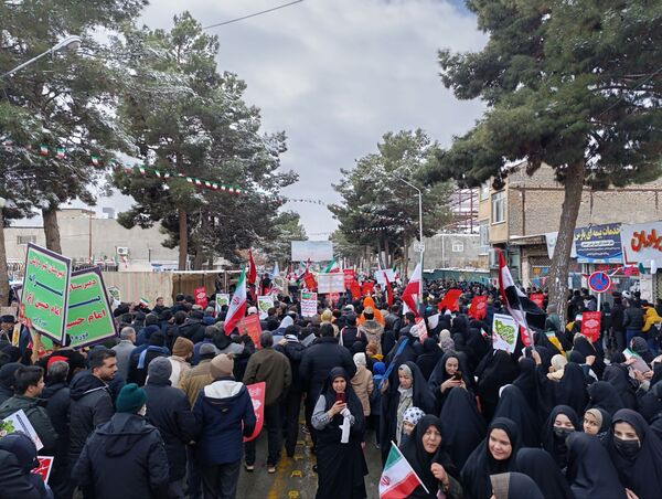 نغمه‌های انقلاب در راهپیمایی ۲۲ بهمن