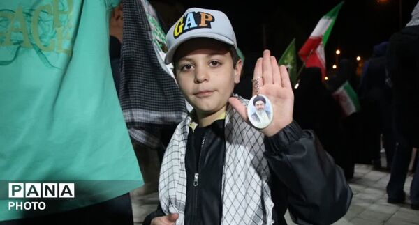 ایران حسین تا ابد پیروز است
