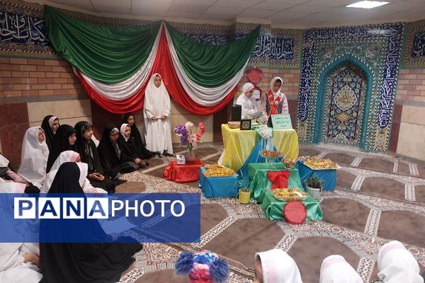 مدارس فیروزکوه غرق در شور نیمه شعبان