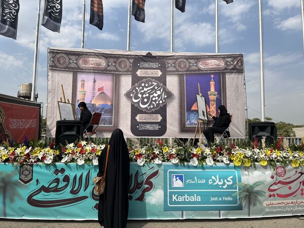 استقبال دلدادگان اباعبدالله الحسین (ع) از پیاده روی جاماندگان اربعین حسینی‌
