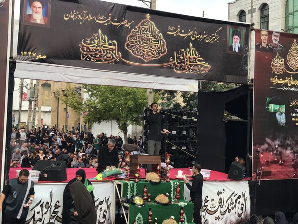 برپایی سفره حضرت رقیه(س) در زنجان