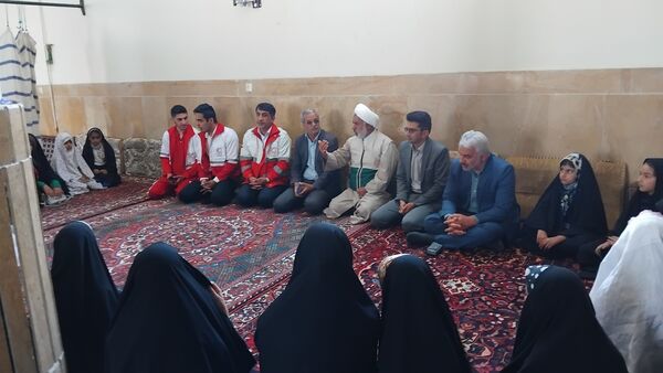 میز خدمت مسئولان در نماز جمعه شهر وردنجان