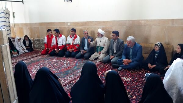 میز خدمت مسئولان در نماز جمعه شهر وردنجان