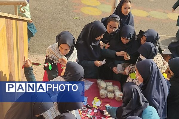 برگزاری «پویش مهربانی» در مدارس ناحیه 2 شهرری 