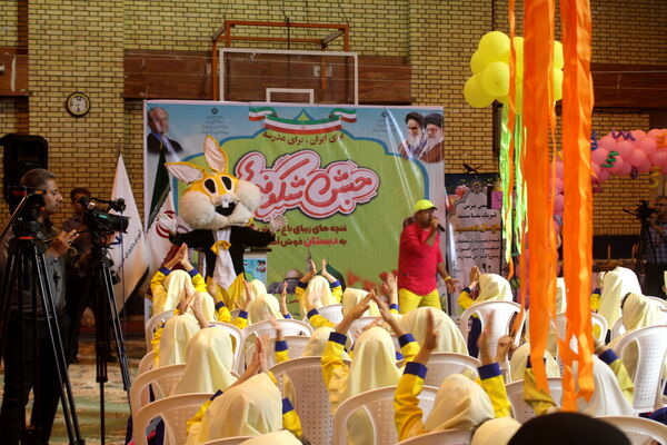 جشن شکوفه‌ها در بوشهر