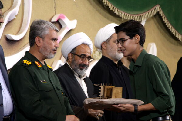 تجلیل از پیر غلامان حسینی در آیین نخل عاشقی ۲
