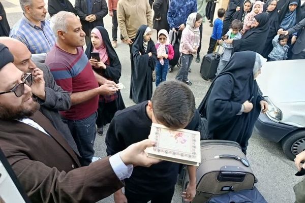 اعزام نخستین گروه عمره دانش‌آموزی استان قم به سرزمین وحی