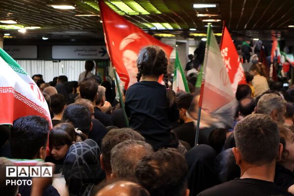 طنینِ حماسه و اندوه در مصلی؛ میزبانیِ دارالشهدای تهران از زائرانِ رهبر شهید
