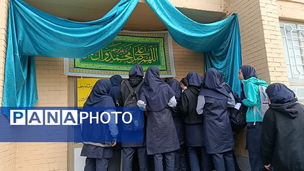 مراسم ولادت حضرت فاطمه‌ و‌ برپایی‌چایخانه‌در‌ دبیرستان وکیلی3 ( یغمای نیشابوری)