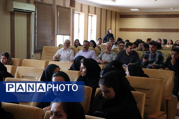 برگزاری مراسم روز ملی به‌ورز در شبکه بهداشت و درمان قروه