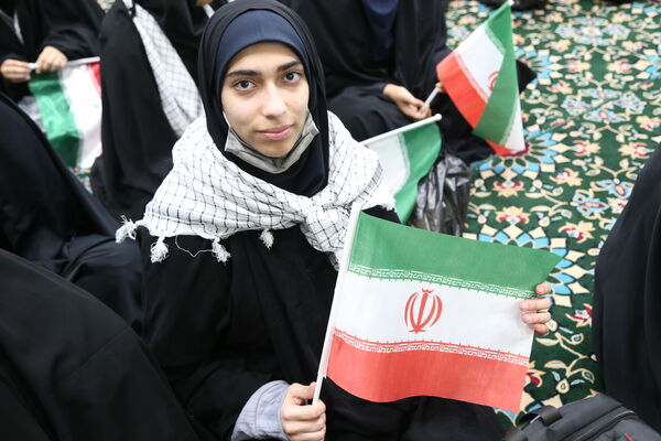 دانش‌آموزان دختر ناحیه یک در محفل اُنس با قرآن گرد‌هم آمدند