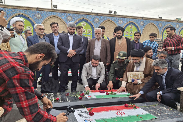 راهپیمایی استکبارستیزی شهرستان پیشوا در روز دانش‌آموز
