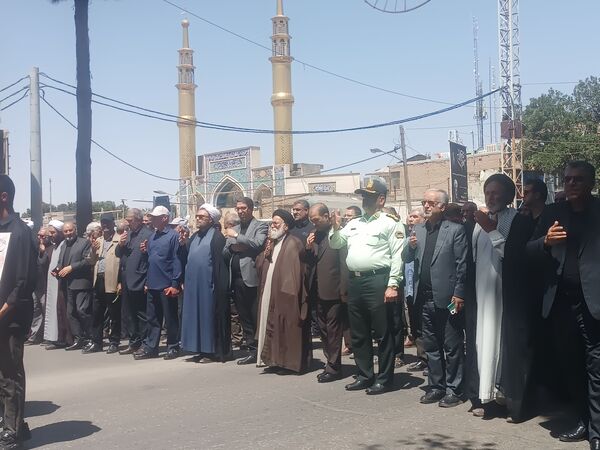 مراسم زنجیر زنی و سینه زنی به مناسبت سالگرد رحلت امام در نیشابور 