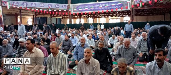 تجلیل از افتخارآفرینان عرصه نماز و قرآن ملایر