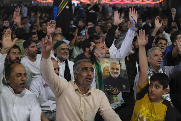 جشن آغاز امامت حضرت مهدی(عج) در مسجد جمکران