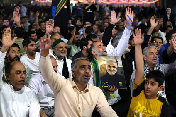 جشن آغاز امامت حضرت مهدی(عج) در مسجد جمکران