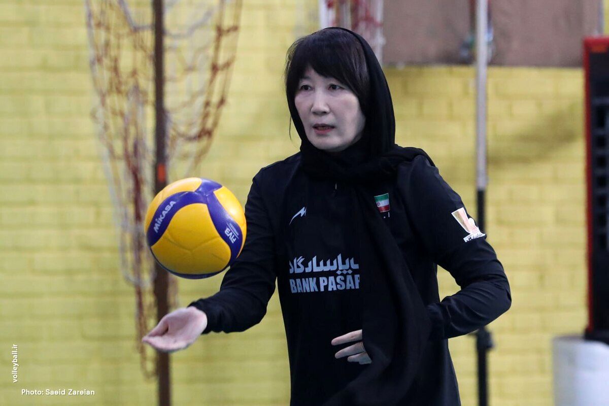  ۴۰ بازیکن در اردوی تیم‌های ملی بزرگسالان و زیر ۱۸ سال والیبال زنان به خط شدند