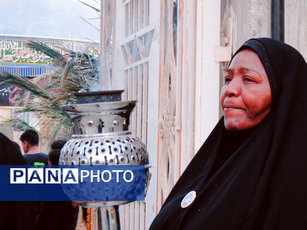 جاماندگان اربعین در بندرخمیر، شور حسینی را به خیابان‌ها آوردند