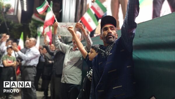 تجمعات پرشور وباصلابت مردم بروجرد برای حمایت ازنیروهای مسلح
