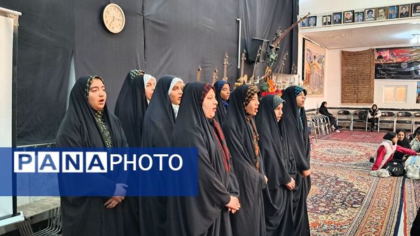 جشن نیمه شعبان در دبیرستان حضرت زینب (س)