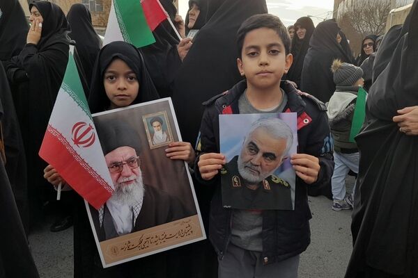 راهپیمایی مردم کمیجان درپی محکومیت اقدامات تروریستی در ایران