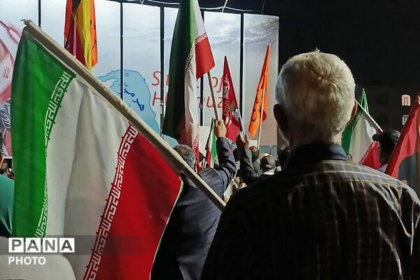 شب ۲۲۱ همبستگی ملی در شهرستان ملارد با حضور گسترده مردم