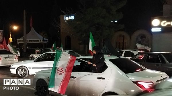 راهپیمایی ها در نیشابور همچنان ادامه دارد 