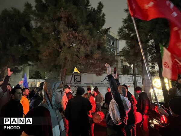 حضور باشکوه مردم کرج در شب بیست و هفتم