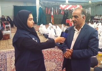 برگزاری مراسم سپاس مربی در دبستان علامه طباطبایی منطقه پیربکران 