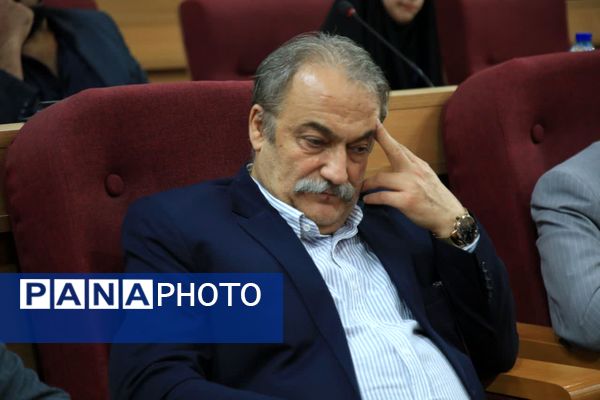 نشست صمیمی مدیران رسانه با استاندار قم