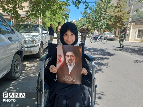حال و هوای مشهد ساعاتی پیش از تشییع پیکر رهبر شهید انقلاب