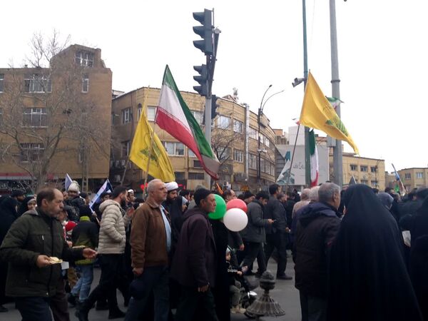 شکوه همدلی در روز پیروزی