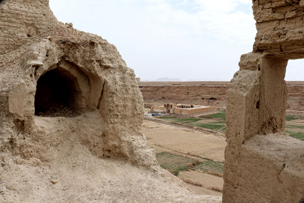 قلعه باستانی ایزدخواست؛ نخستین بنای طبقاتی دنیا