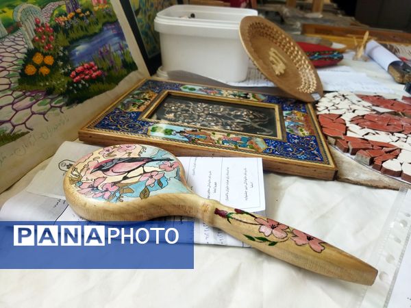 نمایشگاه هنری، محلی برای به نمایش گذاشتن آفریده‌ها و ساخته‌های هنری