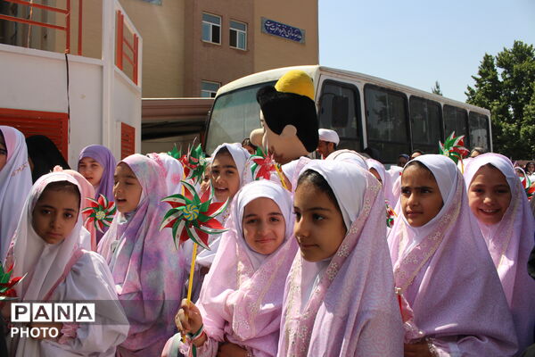  آغاز جشن بندگی دانش‌آموزان  شهرستان نظرآباد 