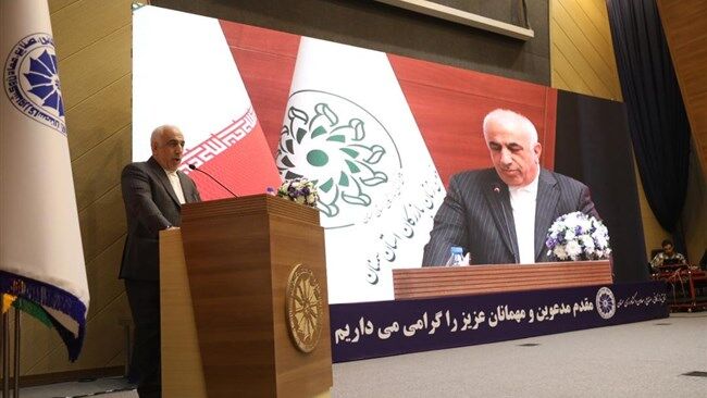 زنان در قلب راهبردها و صادرکنندگان در کانون حمایت‌ها جای دارند