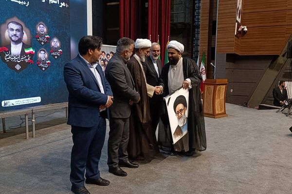 آیین گرامی داشت اولین سالگروز شهادت شهدای خدمت در سالن باغ ملی شهرستان قدس