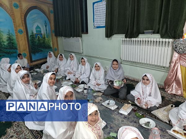 برگزاری افطاری برای روزه اولی‌ها در دبستان شهید‌هاشمی ناحیه پنج 