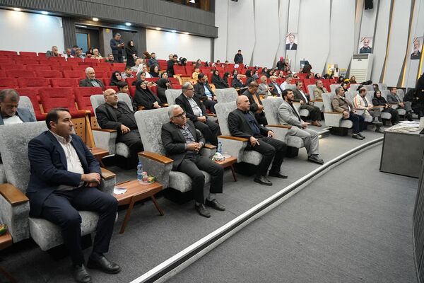 آیین رونمایی از دو اثر فاخر ادبی در شهرداری کهریزک 