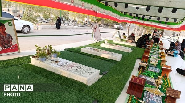 تجدید میثاق با منجی عالم در میدان شهدای میناب