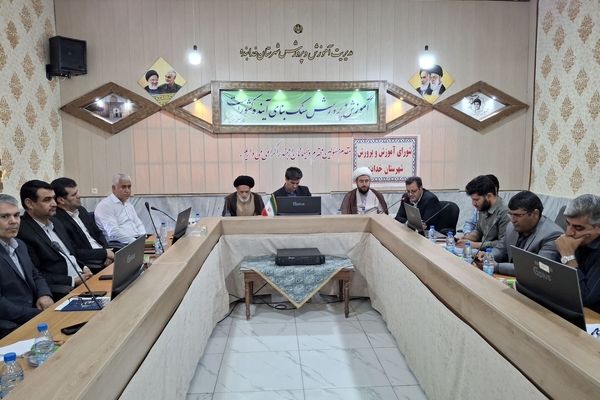 سومین جلسه شورای آموزش و پرورش خدابنده با محوریت «پروژه مهر» و «نهضت توسعه عدالت آموزشی» برگزار شد