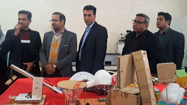 نمایشگاه جشنواره «نوین کاو» در پژوهش سرای دانش‌آموزی حاجی آباد